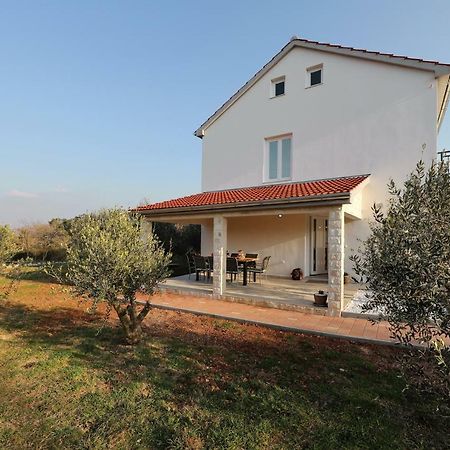 Holiday Home Hrast Debeljak Exteriör bild